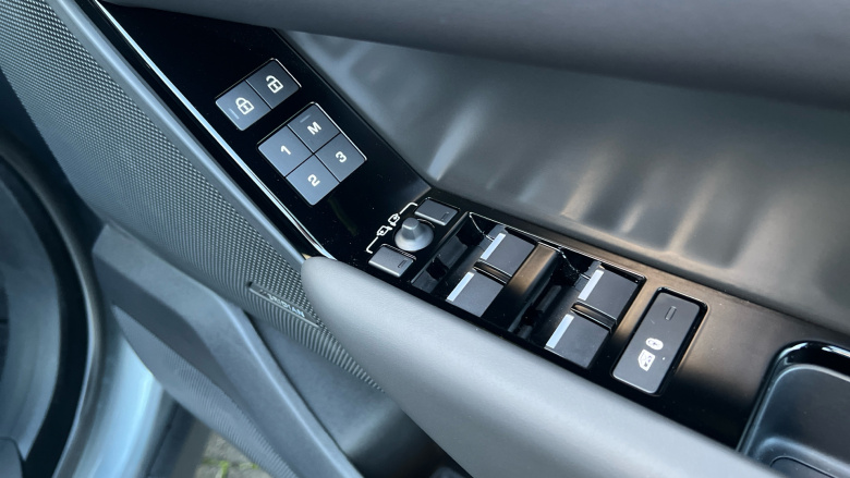 Land Rover Range Rover Velar 2.0 D200 MHEV Dynamic HSE 5dr Auto Diesel Estate